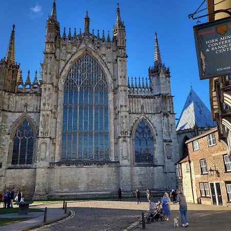 York Minster View Villa Buitenkant foto