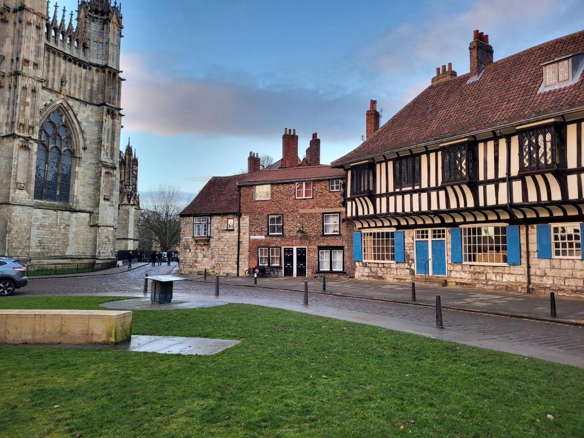 York Minster View Villa Buitenkant foto